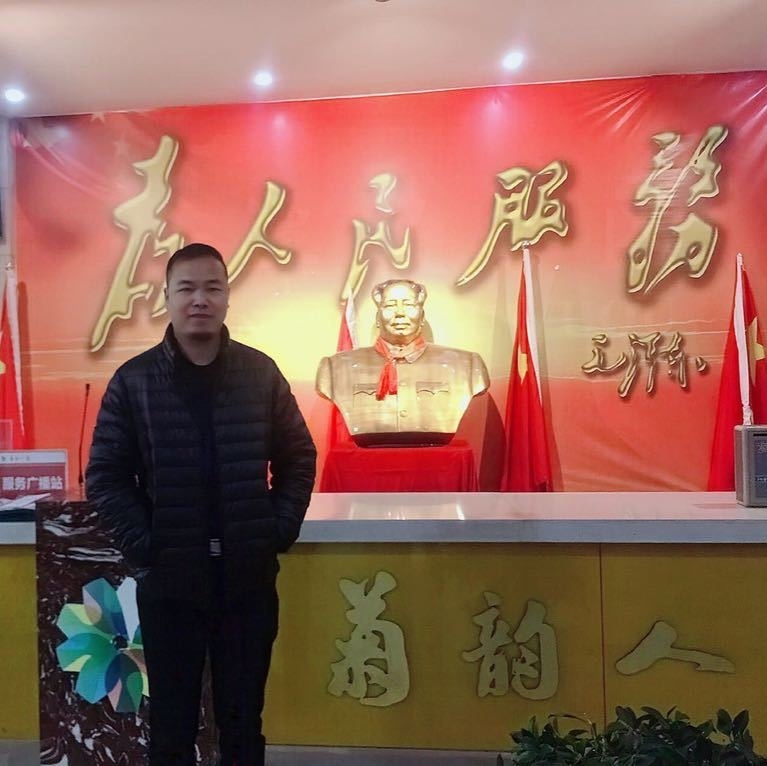 哥币老罗的第一张照片--长汀闪婚服务中心